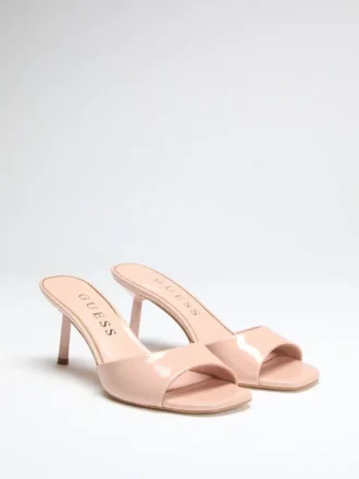 Sandalias Carisse con efecto charol